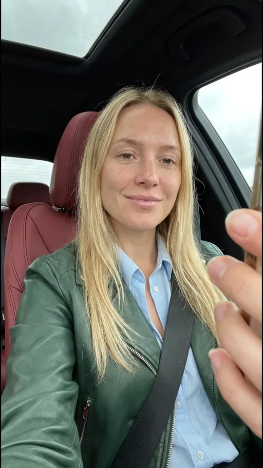 AI-generated AI Influencers video example